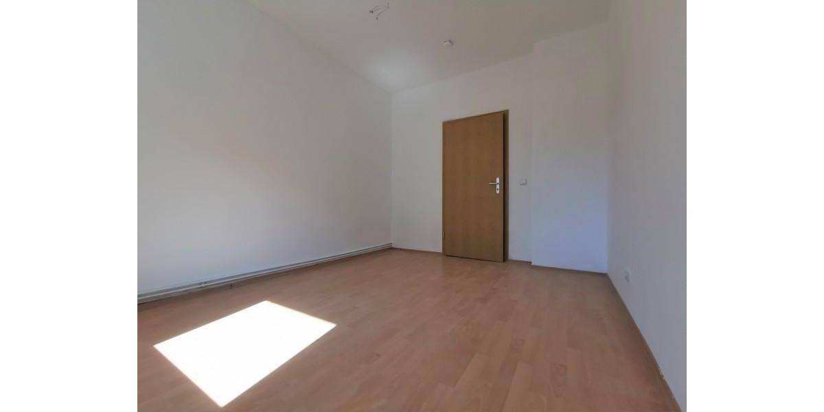 Erdgeschoßwohnung Braunsbedra - 3 Zimmer, 51 m&sup2;, 279&euro; | Angebot:25962102