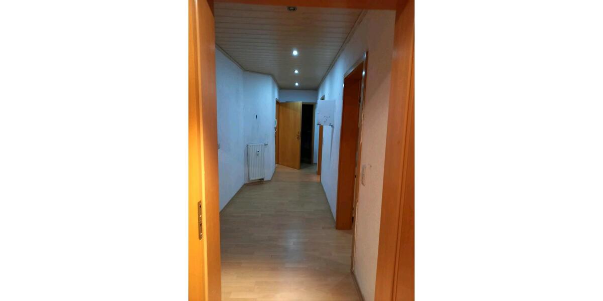 Dachgeschoßwohnung Lennestadt - 4 Zimmer, 98 m&sup2;, 1.000&euro; | Angebot:24801782