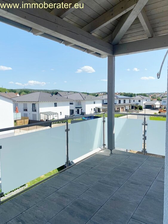 Penthouse-Whg 3-Zimmer - WFL 89 m² offene K Ess-WohnZimmer im 2. Obergeschoss - Aufzug 1 x Tiefgarage-plus 1 x Stellplatz u. v. Extras!