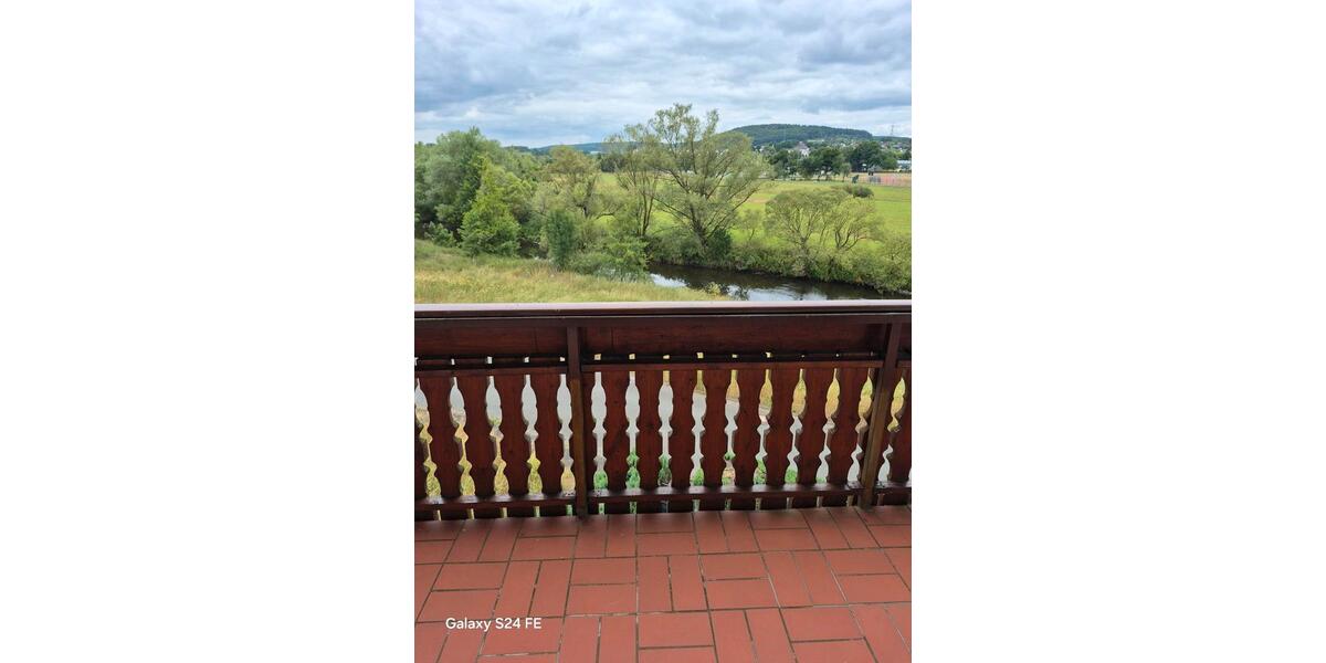 Dachgeschoßwohnung Ehringshausen - 4 Zimmer, 110 m&sup2;, 1.200&euro; | Angebot:24650386