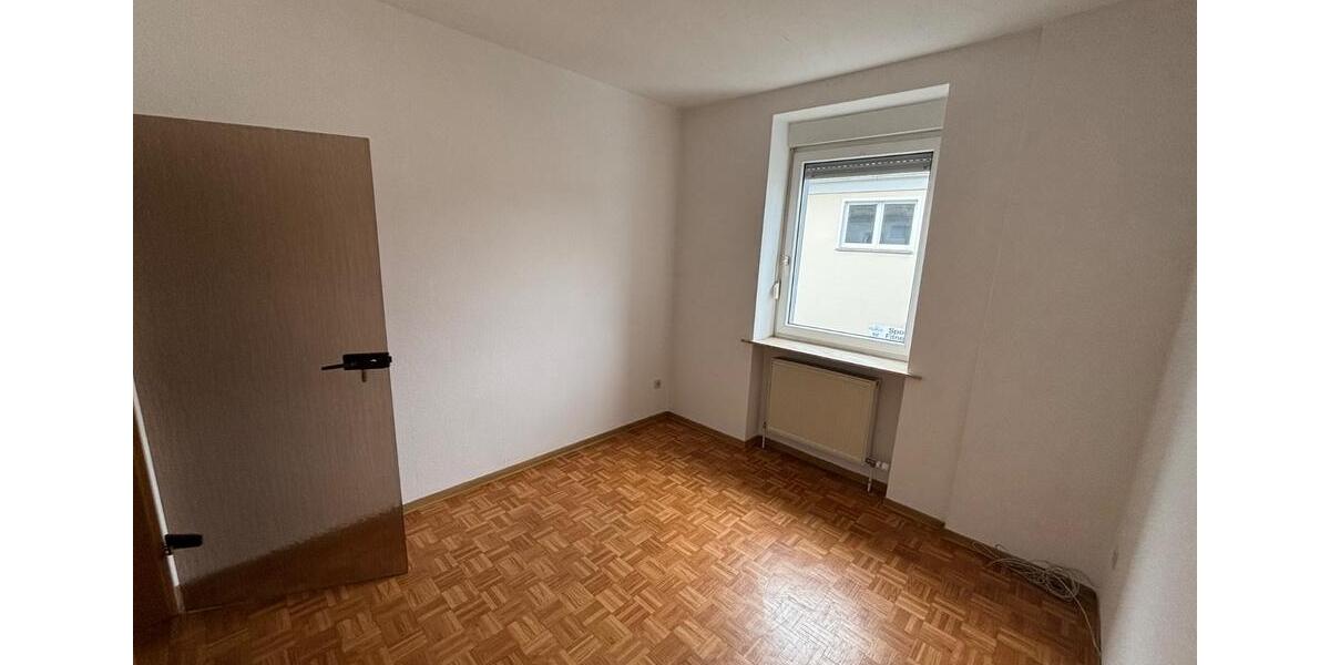 Etagenwohnung Bad Brückenau - 4 Zimmer, 108 m&sup2;, 660&euro; | Angebot:26630161