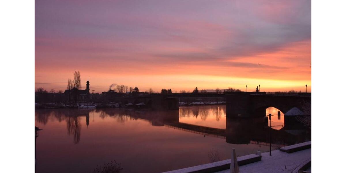Großzügige Wohnung mit Mainblick in Kitzinger Innenstadt 2 zimmer