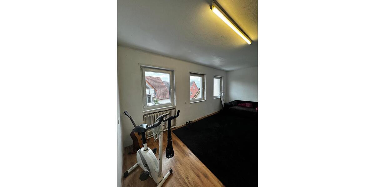 Etagenwohnung Bünde - 5 Zimmer, 163 m&sup2;, 1.000&euro; | Angebot:24687505