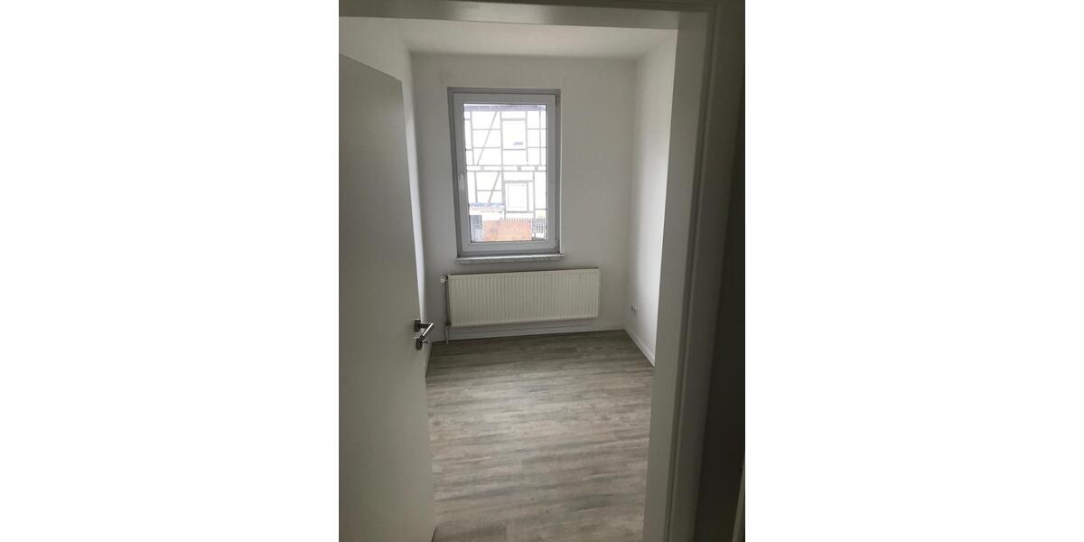 Etagenwohnung Burg - 3 Zimmer, 77 m&sup2;, 536&euro; | Angebot:26476550