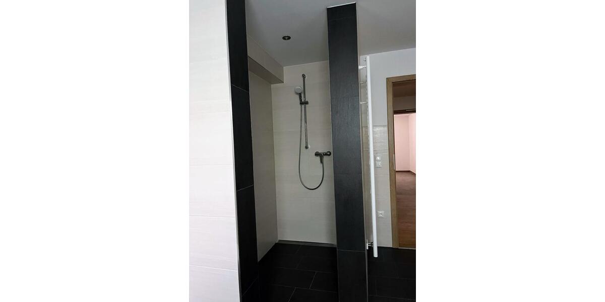 Etagenwohnung Geisenhausen - 3 Zimmer, 104 m&sup2;, 1.300&euro; | Angebot:24327363