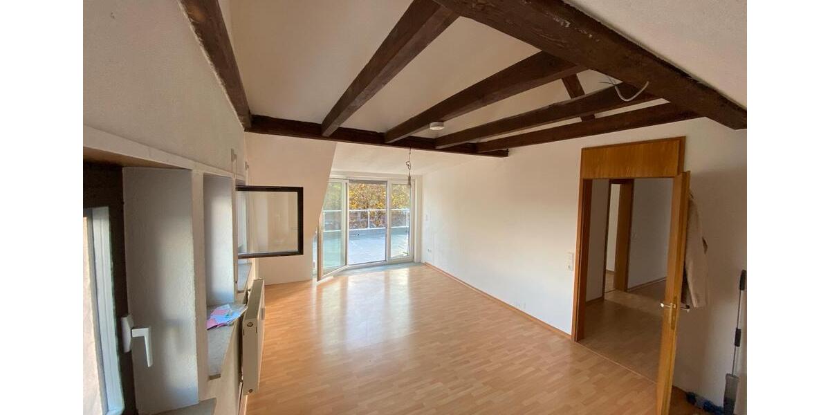 Dachgeschoßwohnung Böblingen Dagersheim - 4 Zimmer, 96 m&sup2;, 1.275&euro; | Angebot:25103972