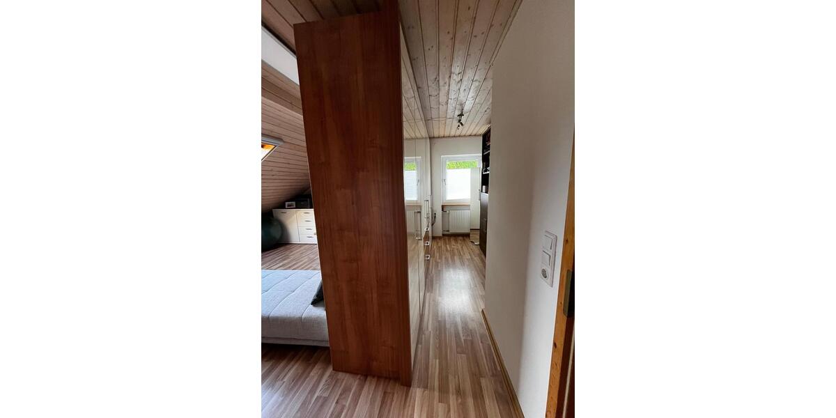 Dachgeschoßwohnung Diespeck - 4 Zimmer, 95 m&sup2;, 665&euro; | Angebot:26546291