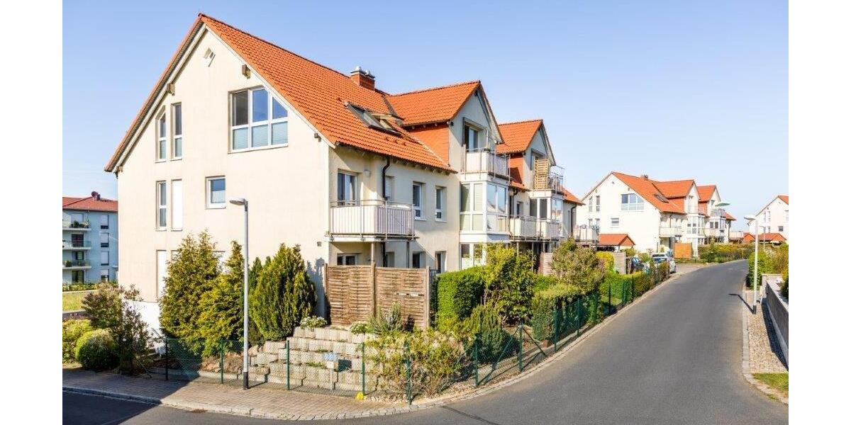 Dachgeschoßwohnung in schöner ruhiger Lage in Radeburg, ab April frei 2 zimmer