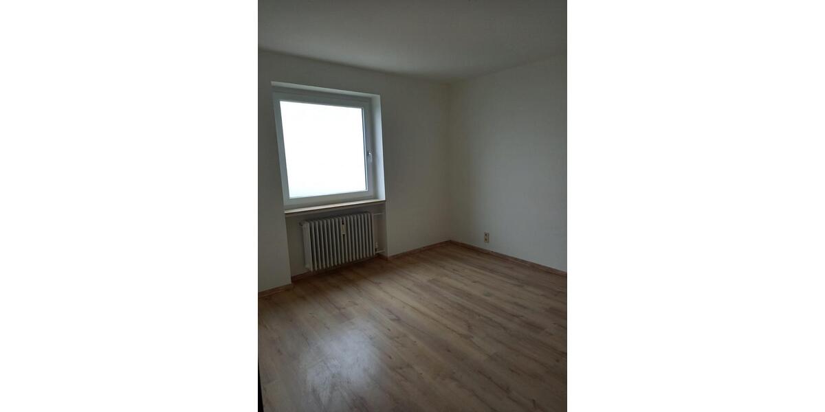 Etagenwohnung Mettlach - 3 Zimmer, 72 m&sup2;, 740&euro; | Angebot:26021093