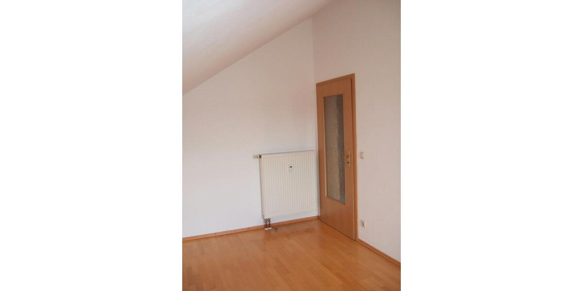Dachgeschoßwohnung Waldkraiburg - 2 Zimmer, 36 m&sup2;, 360&euro; | Angebot:26489939