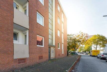 Vollmodernisiert! 1-Zimmer-Wohnung mit Balkon in Bremerhaven-Lehe