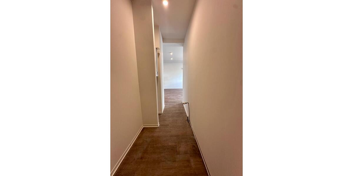 Dachgeschoßwohnung Zerbst (Anhalt) - 2 Zimmer, 62 m&sup2;, 480&euro; | Angebot:25837944