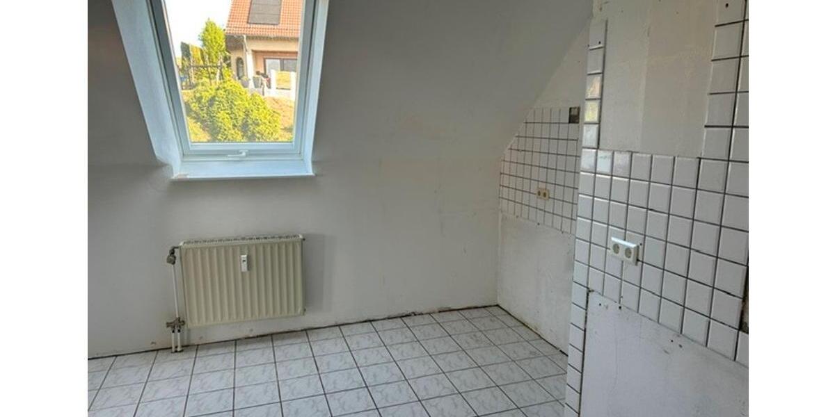 Dachgeschoßwohnung Friedewald - 4 Zimmer, 105 m&sup2;, 897&euro; | Angebot:25162662