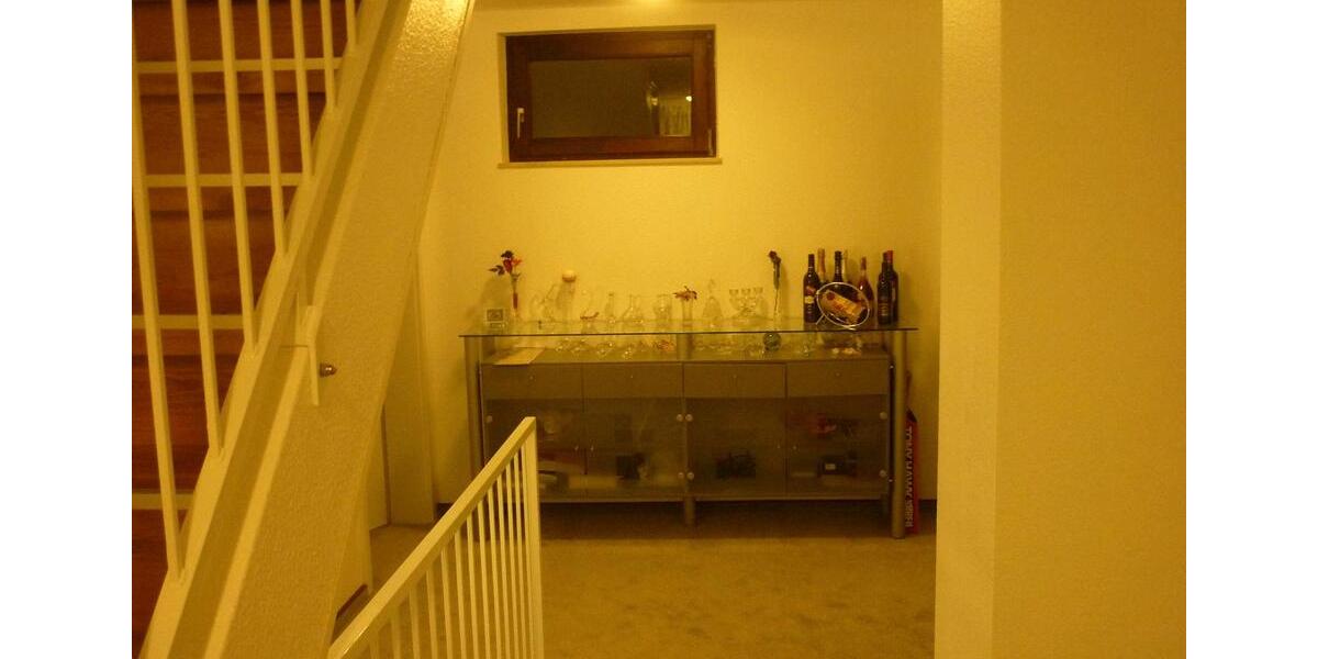 Wohnen auf Zeit Erlensee - 6 Zimmer, 160 m&sup2;, 30&euro; | Angebot:24897396