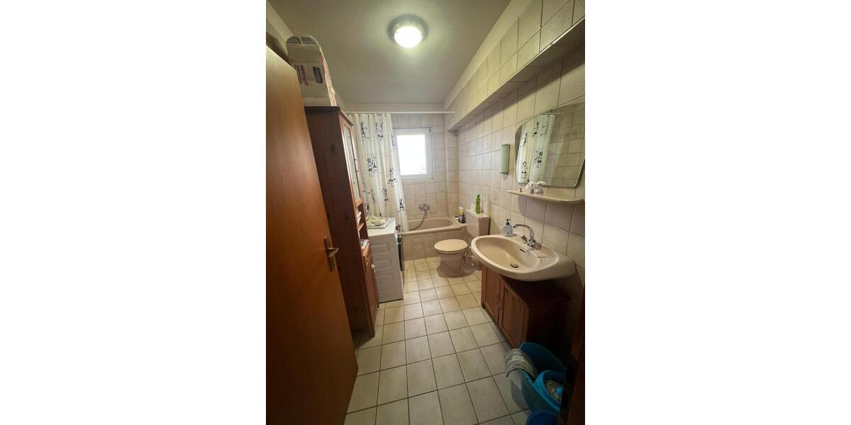 Großes, helles 23 m² Zimmer mit Balkon in 3er-WG (Neugründung) 1 zimmer