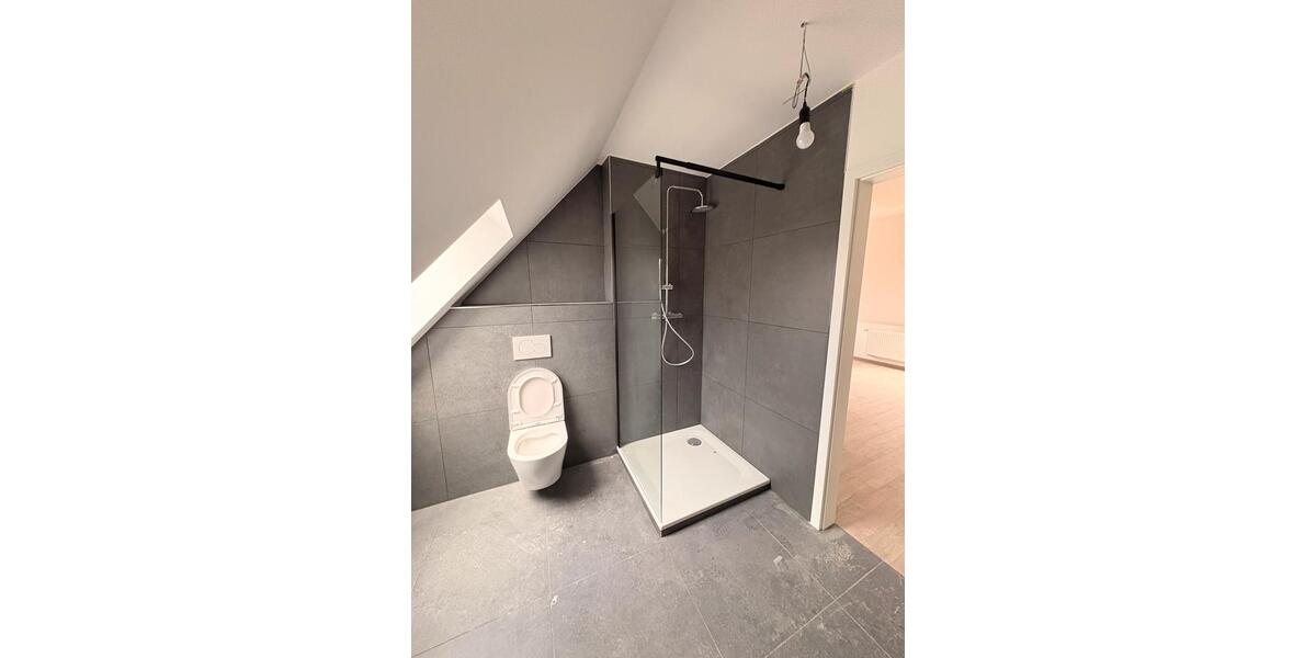 Dachgeschoßwohnung Laatzen - 3 Zimmer, 69 m&sup2;, 1.000&euro; | Angebot:26670640
