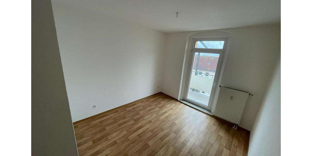 Dachgeschoßwohnung Plauen - 2 Zimmer, 49 m&sup2;, 254&euro; | Angebot:26178346