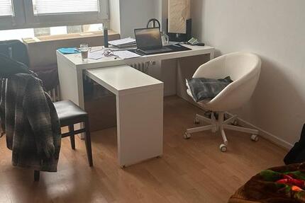 Ein großes Raum in ein 3er Wohnung (vollmobilisiert) 3 zimmer