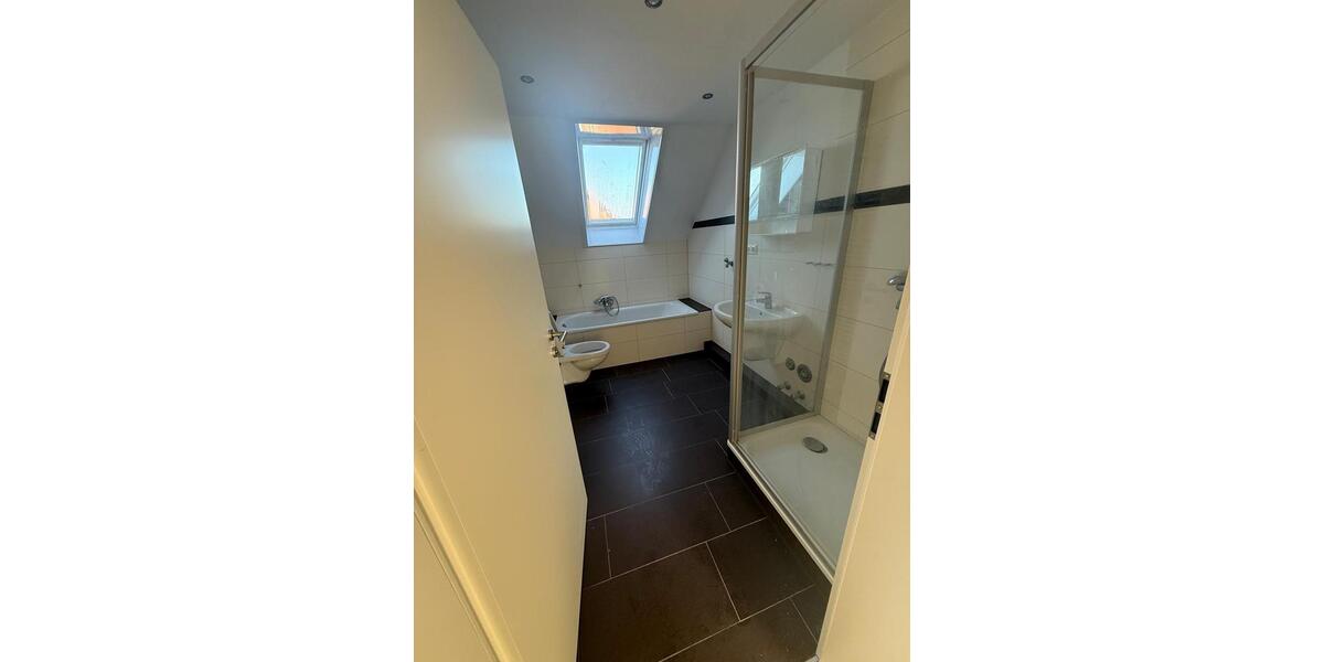 Etagenwohnung Bergen - 4 Zimmer, 100 m&sup2;, 950&euro; | Angebot:26445325