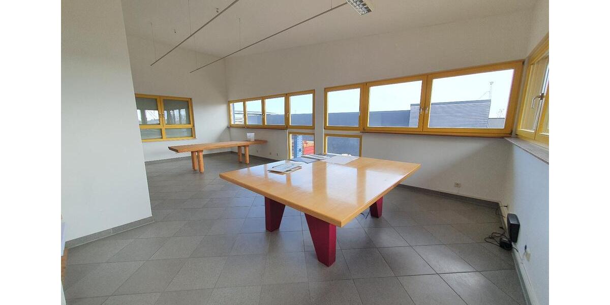 Helle Büro-, Schulungs-, Praxisräume zu vermieten zimmer