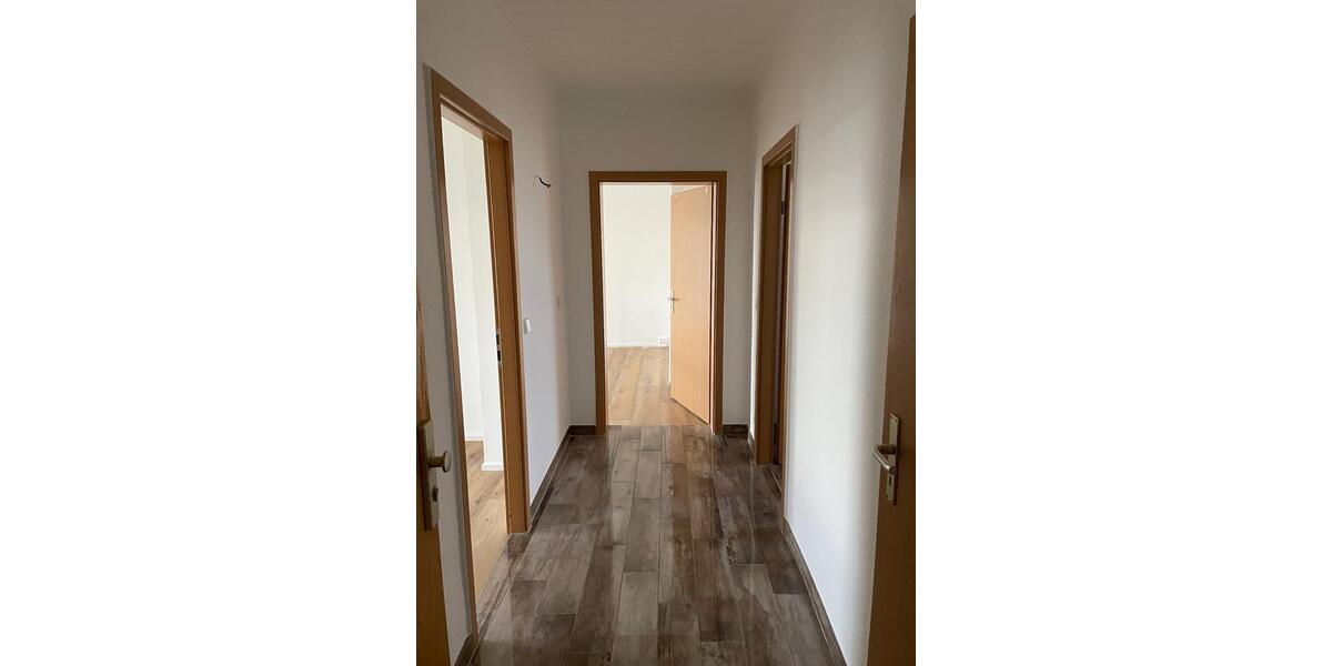 Etagenwohnung Merseburg - 4 Zimmer, 75 m&sup2;, 487&euro; | Angebot:25723598