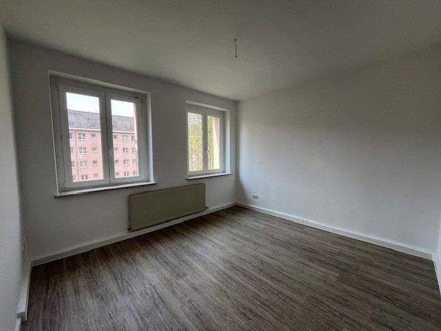 Etagenwohnung Zwickau Pölbitz - 3 Zimmer, 73 m&sup2;, 475&euro; | Angebot:26826651