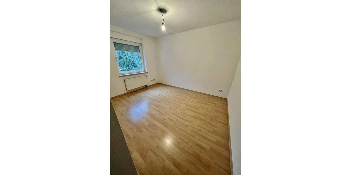 Doppelhaushälfte Niedernhausen Oberseelbach - 5 Zimmer, 146 m&sup2;, 1.500&euro; | Angebot:25143401