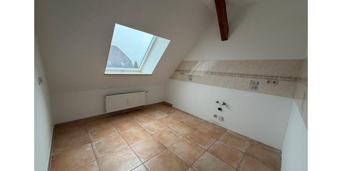 Dachgeschoßwohnung Ziesar - 2 Zimmer, 75 m&sup2;, 680&euro; | Angebot:26271573