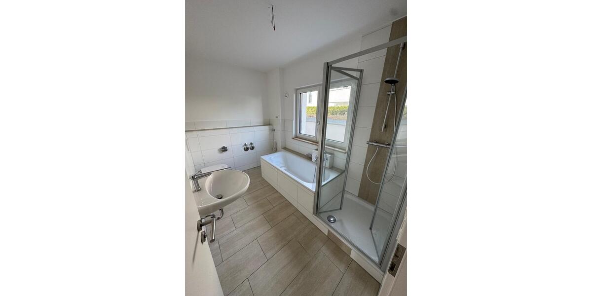 Erdgeschoßwohnung Schierling - 2 Zimmer, 82 m&sup2;, 900&euro; | Angebot:26638683