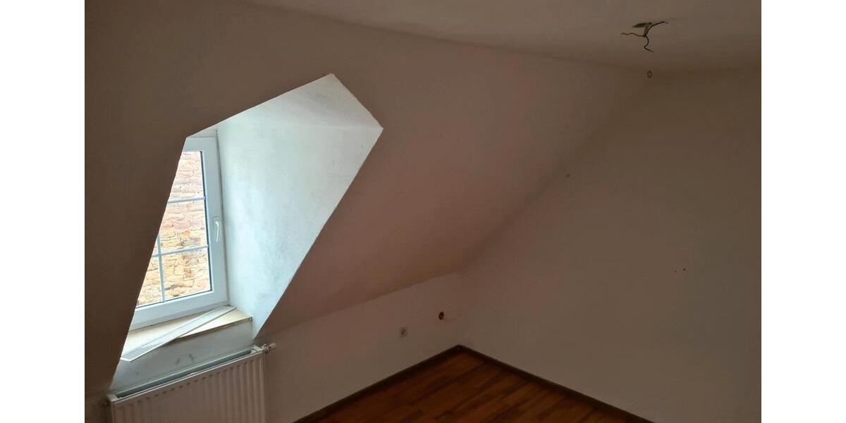 Dachgeschoßwohnung Gerbach - 6 Zimmer, 140 m&sup2;, 1.100&euro; | Angebot:25382133
