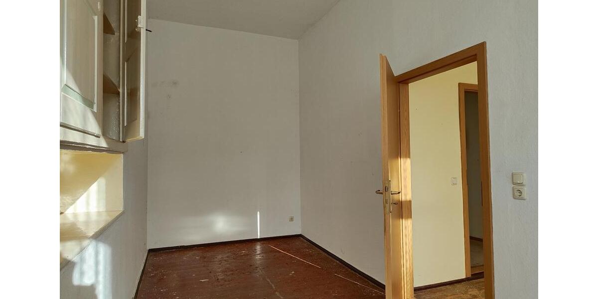 Etagenwohnung Roßwein - 2 Zimmer, 42 m&sup2;, 190&euro; | Angebot:26011096