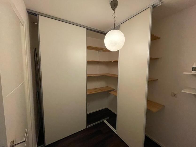 Moderne, lichtdurchflutete 2ZKB Wohnung ab 01.11.25 zu vermieten