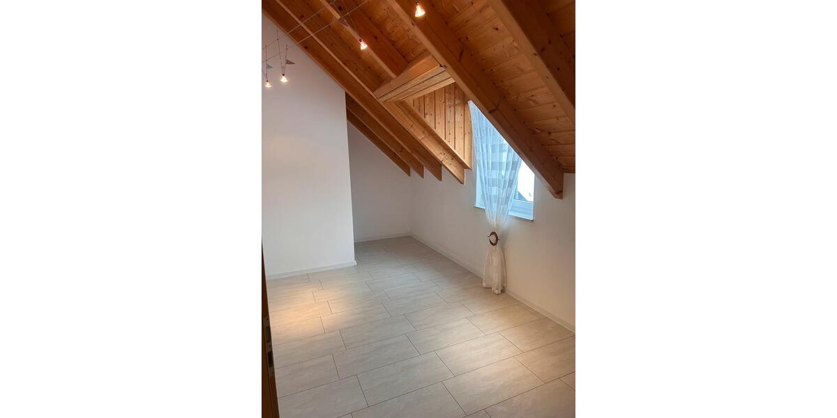 Doppelhaushälfte Aurach - 3.5 Zimmer, 82 m&sup2;, 1.300&euro; | Angebot:26701439