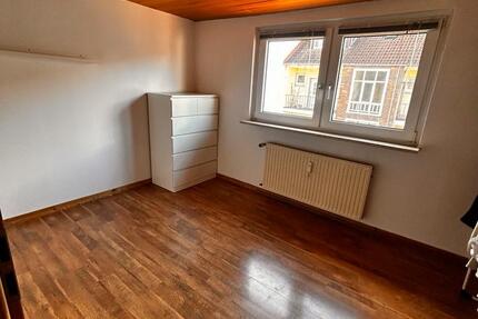 Wohnen auf Zeit Braunschweig - 3 Zimmer, 12 m&sup2;, 400&euro; | Angebot:26139911