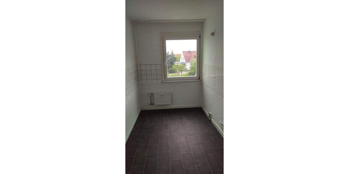 Etagenwohnung Zeithain - 4 Zimmer, 77 m&sup2;, 395&euro; | Angebot:25698924
