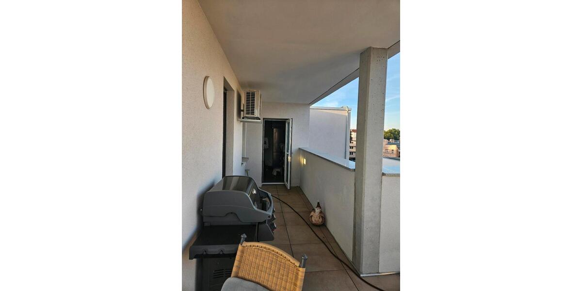 Dachgeschoßwohnung Cottbus - 3 Zimmer, 115 m&sup2;, 1.700&euro; | Angebot:27632337