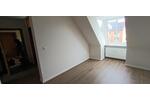 Nach Renovierung!! Schöne Dachgeschoßwohnung mit Balkon zu vermieten