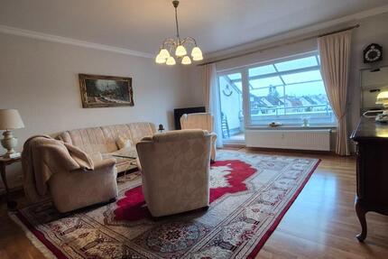 Exklusives Penthouse, gr. Terrasse– möbliert, Aufzug, Tiefgarage 3 zimmer