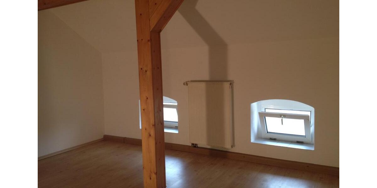 Dachgeschoßwohnung Mügeln - 2 Zimmer, 60 m&sup2;, 360&euro; | Angebot:25866318