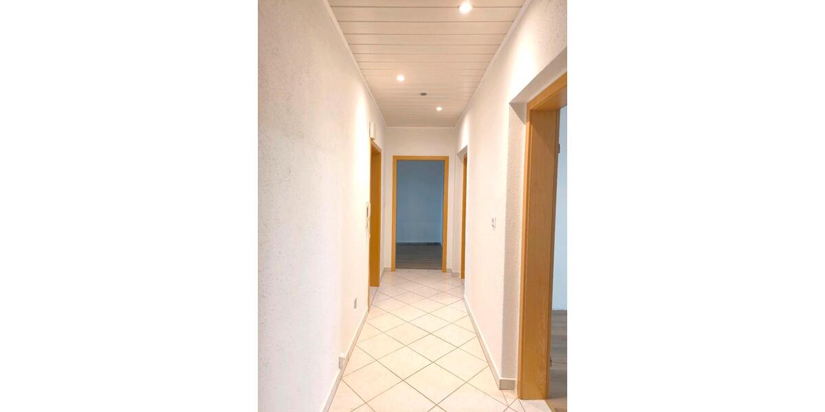 Etagenwohnung Geisa - 3 Zimmer, 67 m&sup2;, 470&euro; | Angebot:25966430