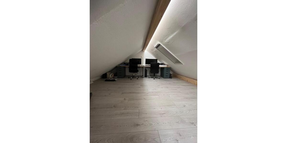 Dachgeschoßwohnung Illingen - 2.5 Zimmer, 66 m&sup2;, 1.150&euro; | Angebot:24514670