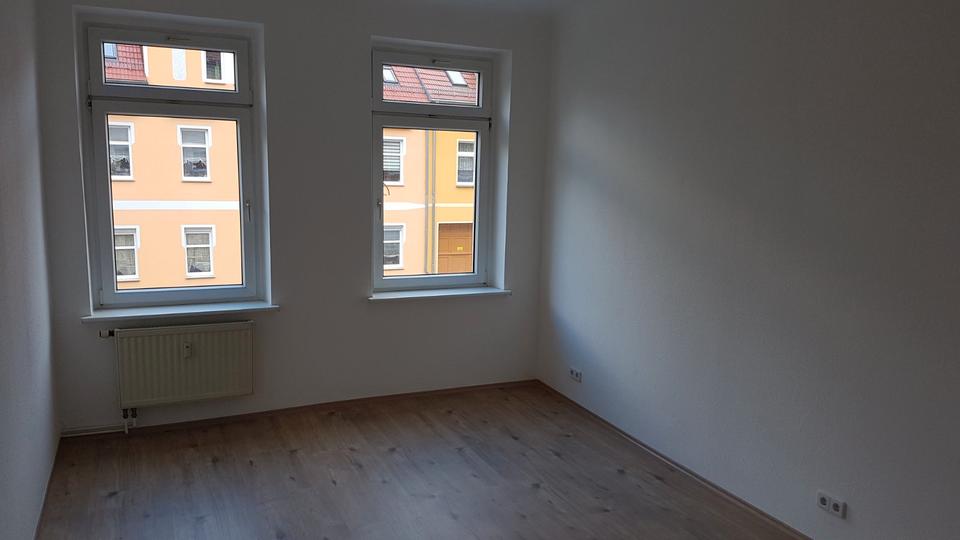 Etagenwohnung Pegau - 2.5 Zimmer, 58 m&sup2;, 365&euro; | Angebot:26552201