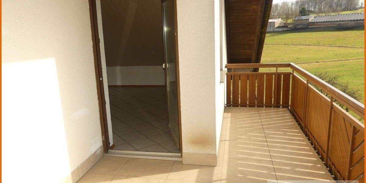 Etagenwohnung Flieden / Stork Stork - 4 Zimmer, 118 m&sup2;, 600&euro; | Angebot:26230920