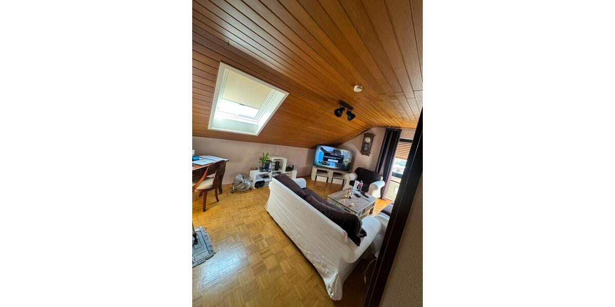 Dachgeschoßwohnung Reinheim - 2 Zimmer, 73 m&sup2;, 830&euro; | Angebot:26050745
