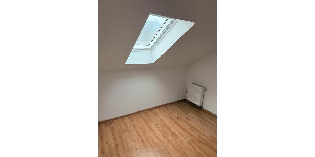 Dachgeschoßwohnung Plettenberg - 1 Zimmer, 60 m&sup2;, 600&euro; | Angebot:24346859