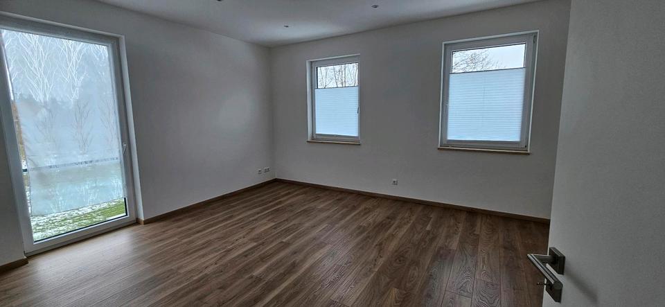 Exklusive Doppelhaushälfte mit großem Garten in idyllischer Lage 8 zimmer