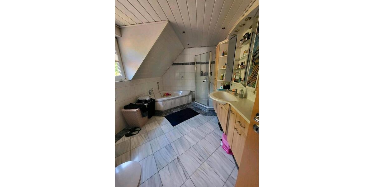 Einfamilienhaus Waldshut-Tiengen Tiengen - 5.5 Zimmer, 155 m&sup2;, 1.450&euro; | Angebot:26502570