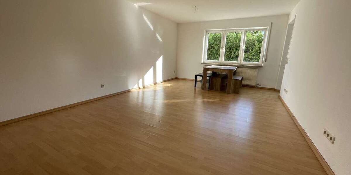 Etagenwohnung Rödental - 2 Zimmer, 52 m&sup2;, 420&euro; | Angebot:26120483