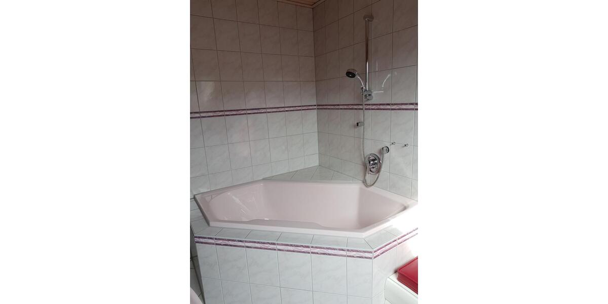 Dachgeschoßwohnung Biebergemünd - 3.5 Zimmer, 110 m&sup2;, 900&euro; | Angebot:24802261