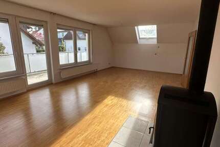 Wohnung Brackenheim - 3 Zimmer, 104 m&sup2;, 1.100&euro; | Angebot:27031017